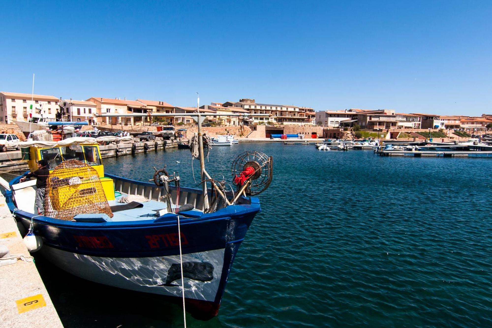 B18 La Peonia 120 Mt Dalla Spiaggia Apartamento Isola Rossa Exterior foto